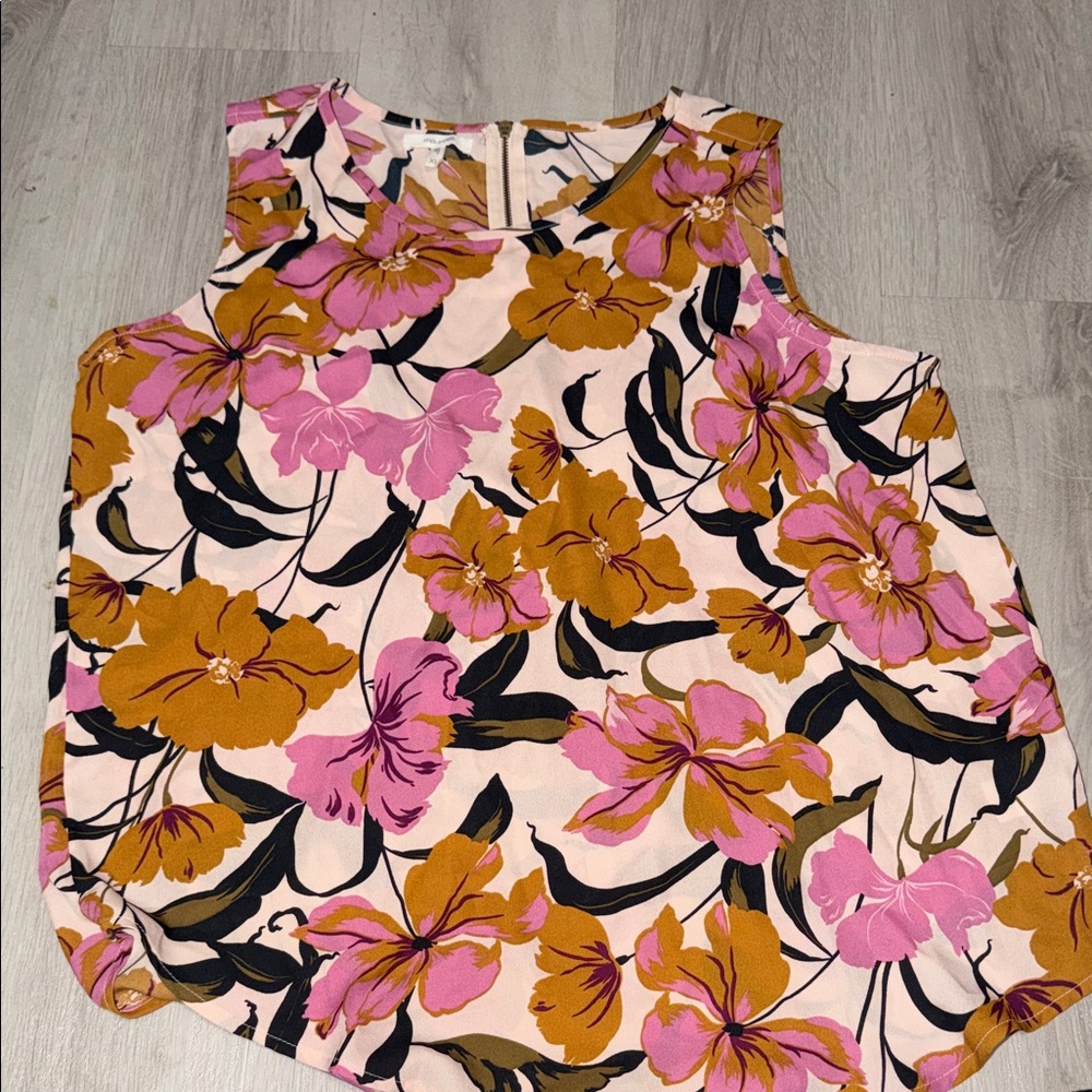 Women’s Maurice’s Floral Sleeveless blouse Top